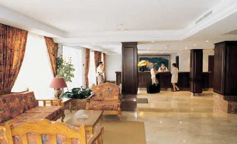 Hotel Cala Bona Exterior photo