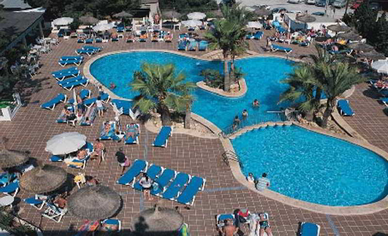 Hotel Cala Bona Exterior photo