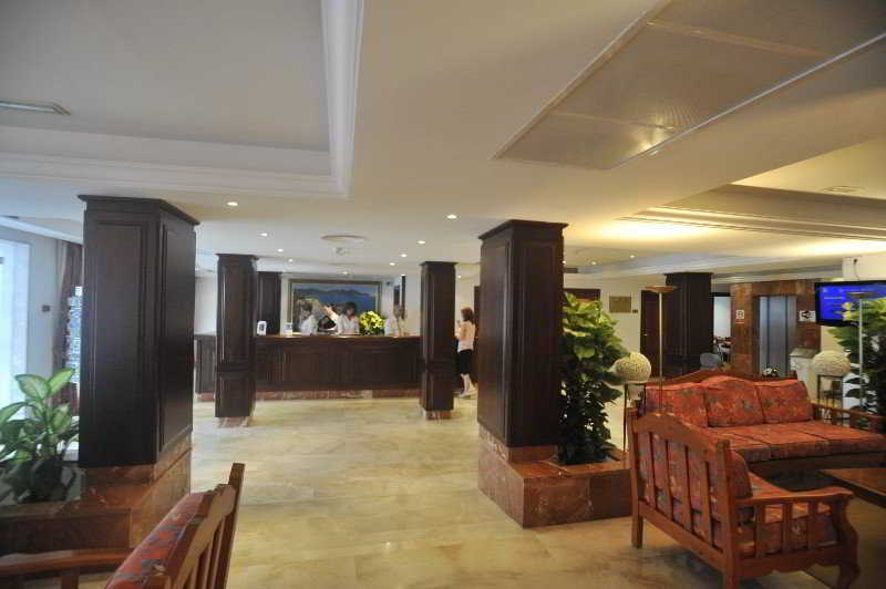 Hotel Cala Bona Exterior photo