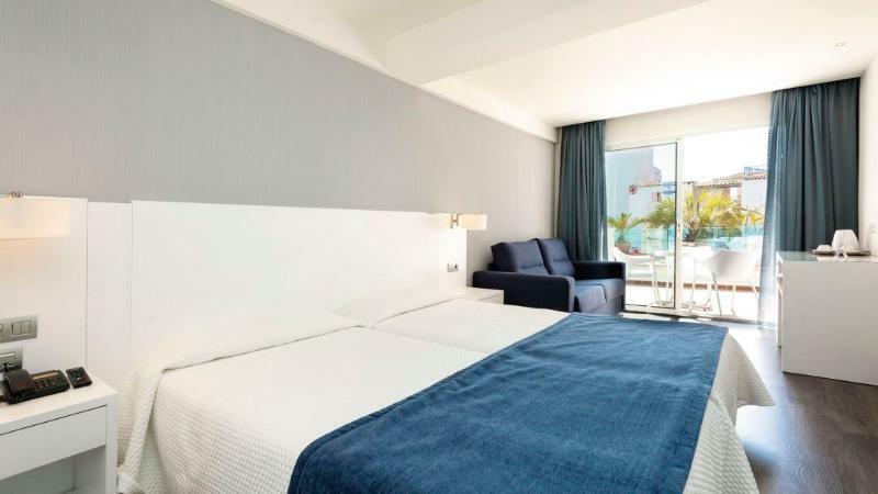 Hotel Cala Bona Exterior photo