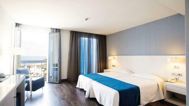 Hotel Cala Bona Exterior photo